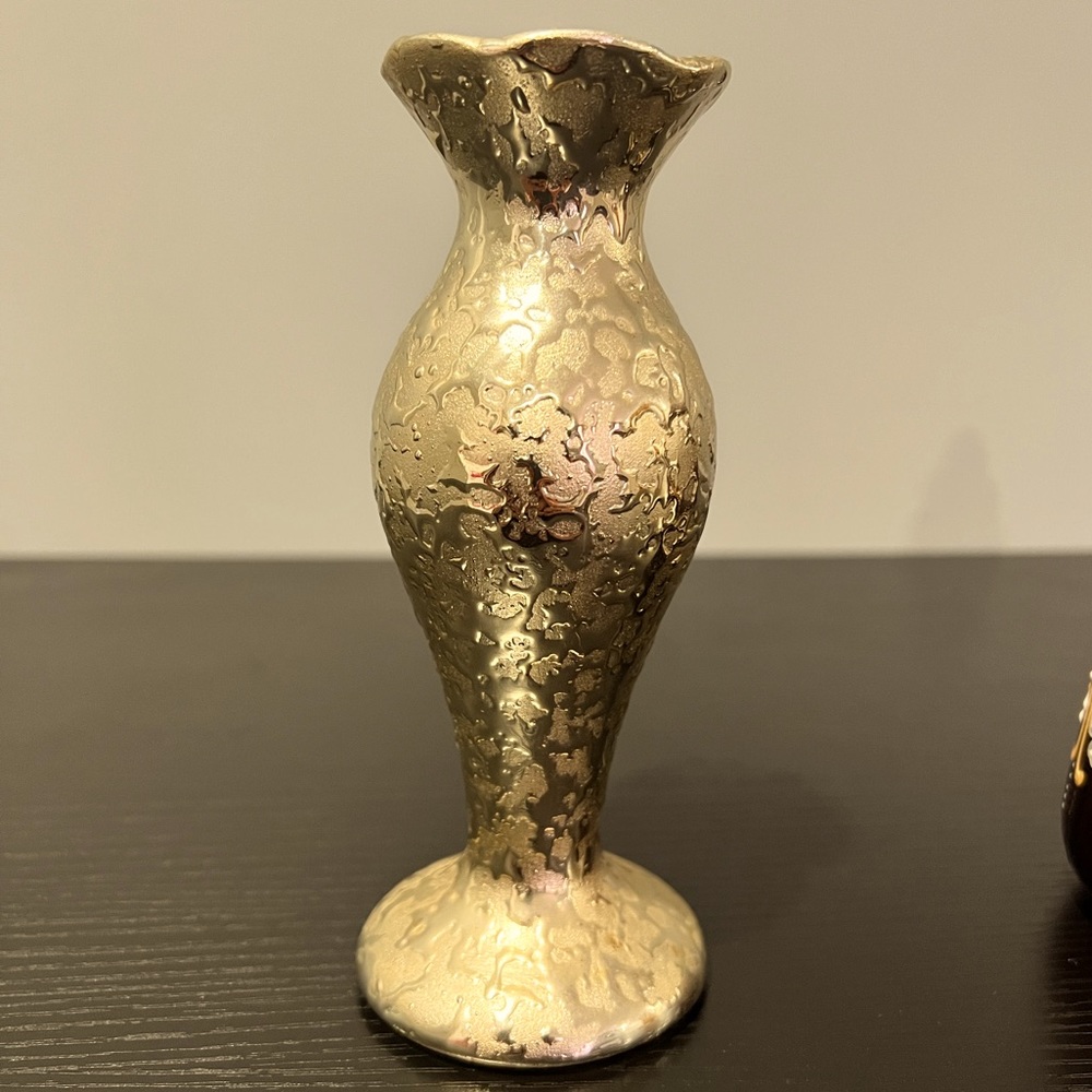 McCoy Vintage Golden Brocade Pottery Budvase 6" Textured